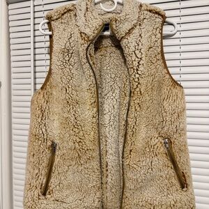 Women's Cream Sherpa Vest